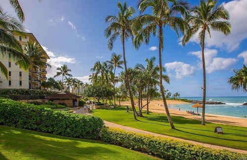 Ko Olina Condo | Ko'olina Beach Villa. Steps to the pool and beach!
