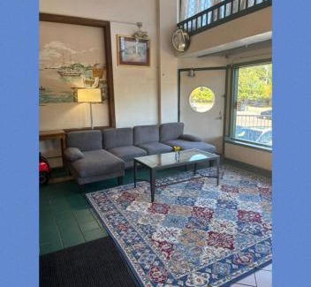Fairfax Hotel | KoBala Lee High Inn