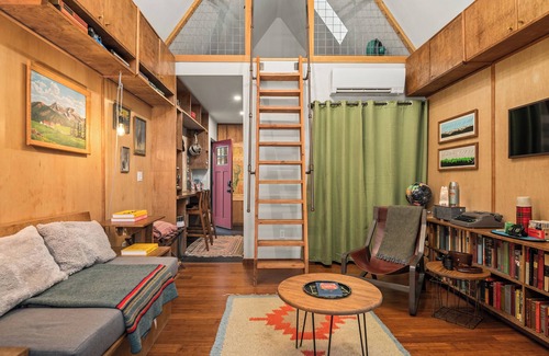 Packwood Cabin | Kodiak Cabin | Hot tub, EV, AC
