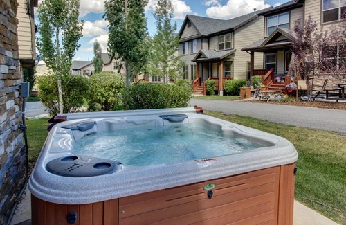 Bear Hollow Village House | Kodiak Home #5628