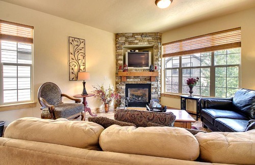 Bear Hollow Village House | Kodiak Home #5628