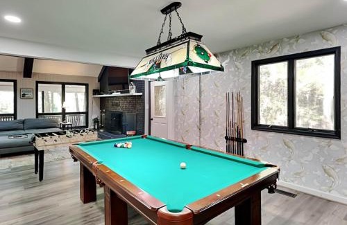 Oakland House | Koi at the Lake