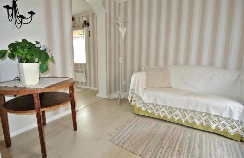 Haapsalu House | Koidula Pesa