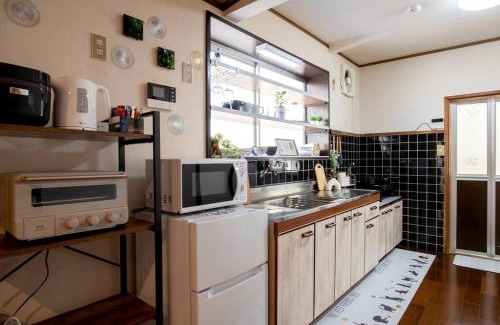 Higashi Ward House | KOISI Renovated traditional Japanese house 12min walk fm広島駅 Max5ppl 3LDK