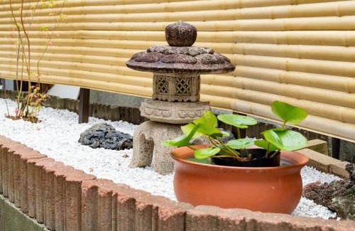 Higashi Ward House | KOISI Renovated traditional Japanese house 12min walk fm広島駅 Max5ppl 3LDK