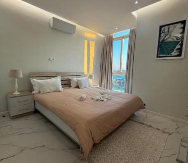 Gueima Villa | Koko Beach - Blue sky house