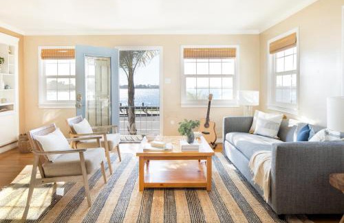 Crown Point House | Kokomo by AvantStay Bayside Getaway w Fire Pit Large Outdoor Patio