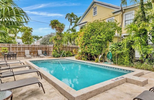 Historic Seaport Condo | *KOKOMO SUITE @ SEAPORT INN* Historic Charm & Community Pool + LAST KEY SERVIC