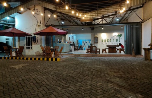 Surabaya Apartment | kokonut guest house