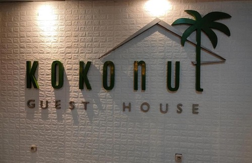 Surabaya Apartment | kokonut guest house