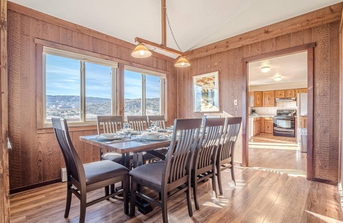 Loma House | Kokopelli I: Hike, Relax, Enjoy the Views