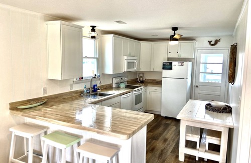 Kill Devil Hills House | Koko’s Cabana- Walk to Everything! Beach, Shopping, Restaurants, Mini Golf