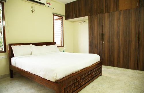Besant Nagar Bed & Breakfast | Kolam Elliots Beach