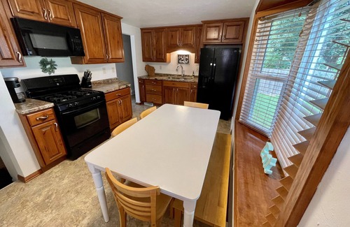 Green Bay House | Kolby Lodge - near Lambeau, Resch and Titletown District