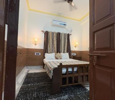 Lake Town Apartment | Kolkata Vintage Stay - 2BHK with Bengali Home Vibe