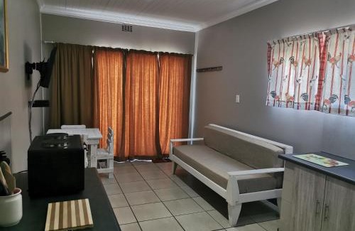 Vredenburg Apartment | Kom Kuier Self-Cater