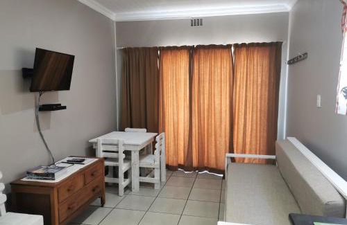 Vredenburg Apartment | Kom Kuier Self-Cater