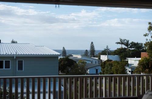 Moffat Beach House | Kombali at Moffat Beach