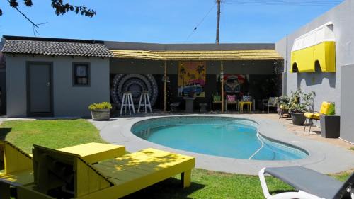 Bloubergstrand Cabin | Kombi Cove Family Studio