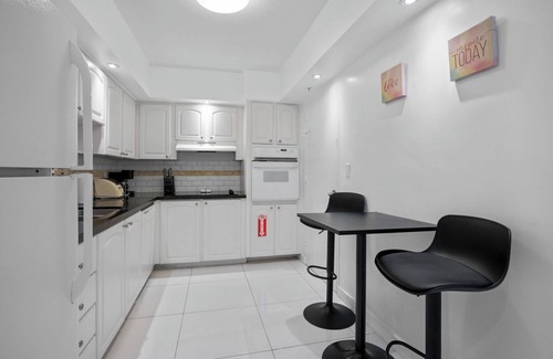 Hollywood South Central Beach Apartment | Komffy 1BED Condo w/Pool View | 3rd Floor at Tides