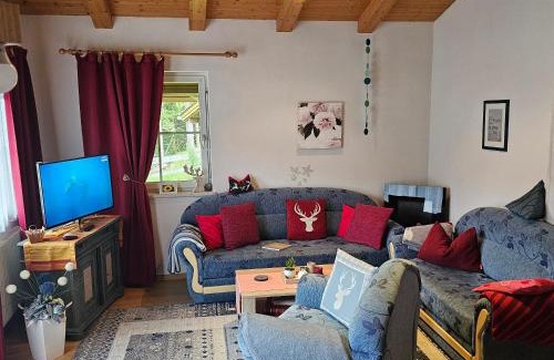 Hoefen Apartment | Komfort-Ferienwohnung Südbalkon, WOHNZIMMER, 2 SZ, ruhige Lage - TIROL