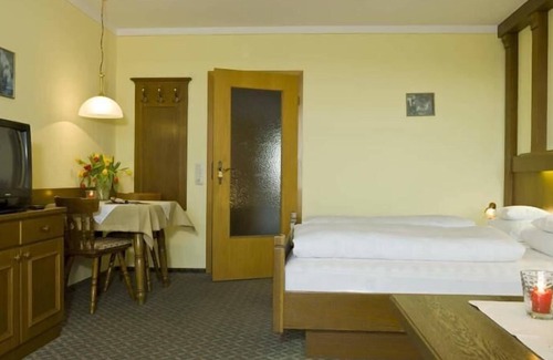 Aichmuhle Apartment | Komfortables Einraumappartement (31qm) mit kombiniertem Wohnschlafraum
