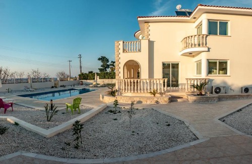 Argaka Villa | Komissa Villa