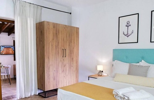 Aristotelis RV Rental | Komitsa Luxury Apartments