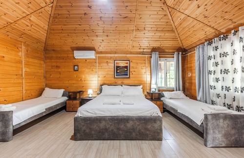 Ishem Hotel | Kompleksi Aljoma