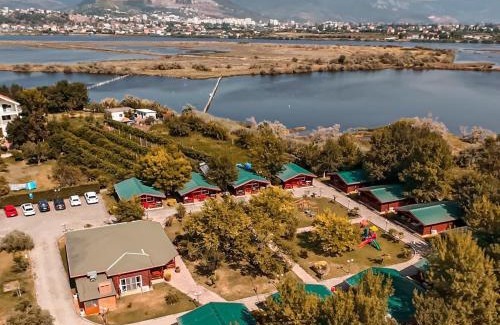 Sakës Ski Chalet | Kompleksi Turistik Leonardo