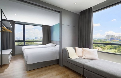 Bandar Tun Razak Hotel | Komune Living & Wellness in the Park