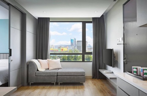 Bandar Tun Razak Hotel | Komune Living & Wellness in the Park