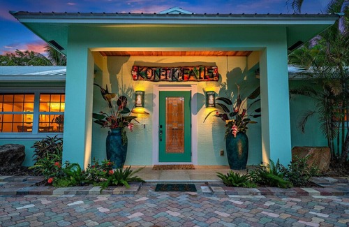 Jupiter House | Kon-Tiki Falls: Jupiter's Exclusive Private Resort!