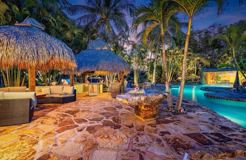 Jupiter House | Kon-Tiki Falls: Jupiter's Exclusive Private Resort!