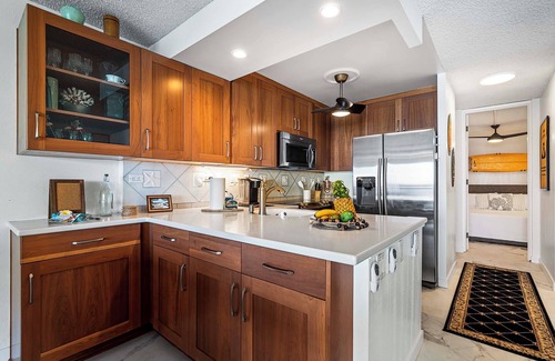 Historic Kailua Village Condo | Kona Alii#401 Beautiful 4th Flr corner condo w/Elevators,INCREDIBLE LOCATION