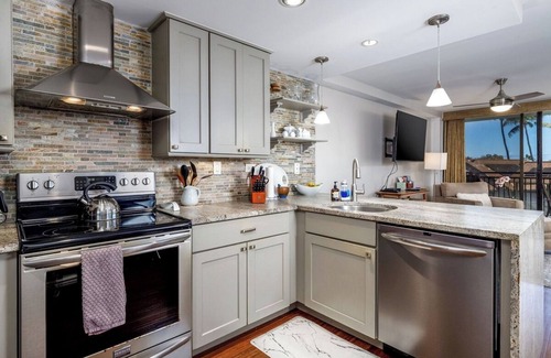 Historic Kailua Village Condo | Kona Alii in downtown Kailua-Kona