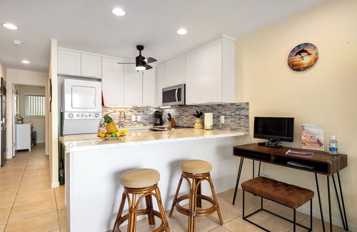 Kailua-Kona Condo | Kona Isle D2 DIRECT OCEANFRONT, Best View!