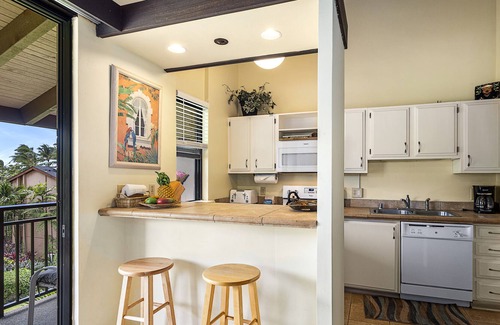 Kailua-Kona Condo | KONA MAKAI 5-303 BEAUTIFUL THIRD FLOOR UNIT IN OCEANFRONT COMPLEX, HAS A/C!!!