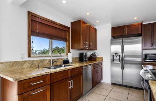 Kailua-Kona House | Kona's Shangri La: Private Oceanfront Home w/Pool, Spa & Elevator