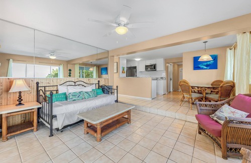 Kailua-Kona House | Kona Spectacular Ocean Front 5BR, 4BA Pool,Spa,AC