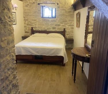 Gjirokaster House | Konaku Guest house