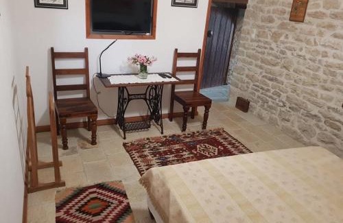 Gjirokaster House | Konaku Guest house