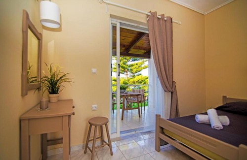 Tsilivi Apartment | Kondarini's Sea View Studios - Close to the beach, by ZanteWize