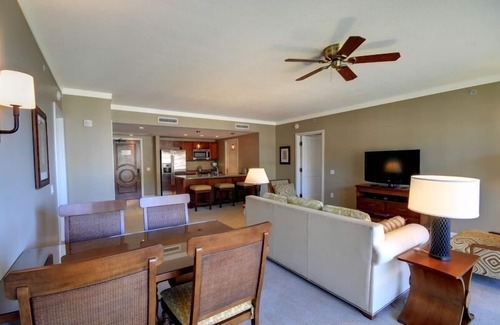 Honokowai Condo | KONEA 707-Top Floor Inner Courtyard 2 Bed/2 Bath Ocean View Condo!Great Rates!