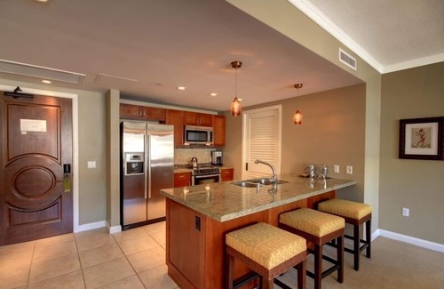 Honokowai Condo | KONEA 707-Top Floor Inner Courtyard 2 Bed/2 Bath Ocean View Condo!Great Rates!