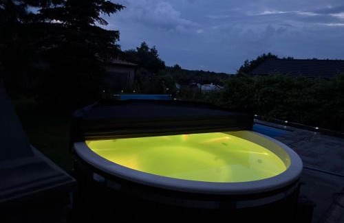 Faszcze House | Koniec Świata dom 84m2 z balią i basenem na wyłączność