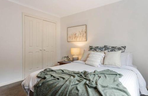 Tura Beach House | Kookaburra Beach House - 3 bedroom home