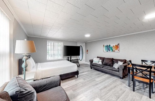 Laguna Beach House | Kool Breeze