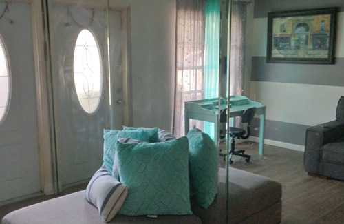 Lauderhill Bed & Breakfast | Kool Runningsbed and breakfast Lauderdale