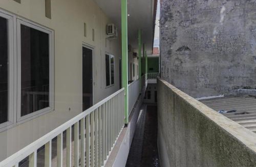 Sidoarjo Hotel | KoolKost Syariah near Alun Alun Sidoarjo